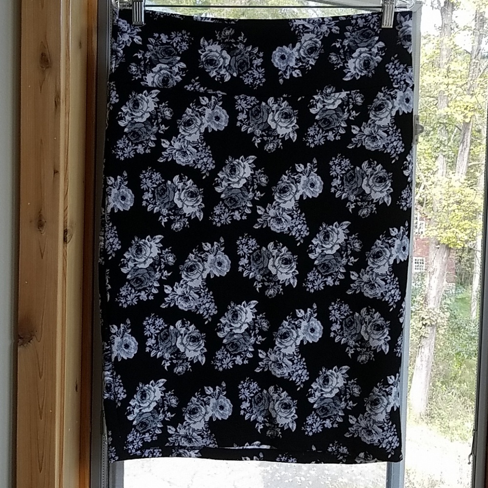 Lularoe cassie